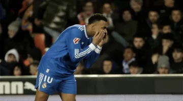 تقرير رسمي.. رابطة الليجا ترصد 10 هتافات مهينة ضد مبابي وأربيلوا في فالنسيا